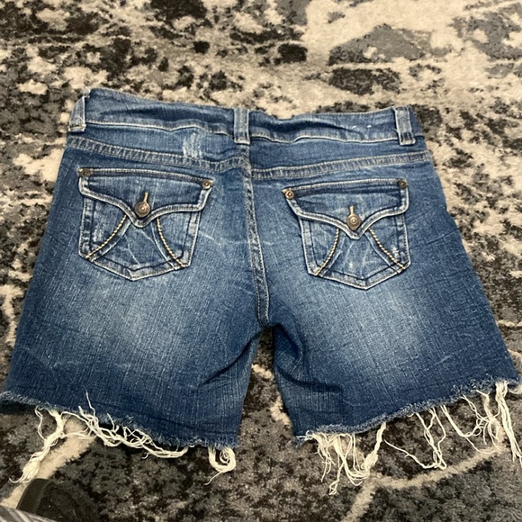 dELiA*s Jean Shorts - Picture 3 of 5
